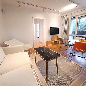 https://warsaw-concierge-saska-viaduct.warsawhotelspoland.com